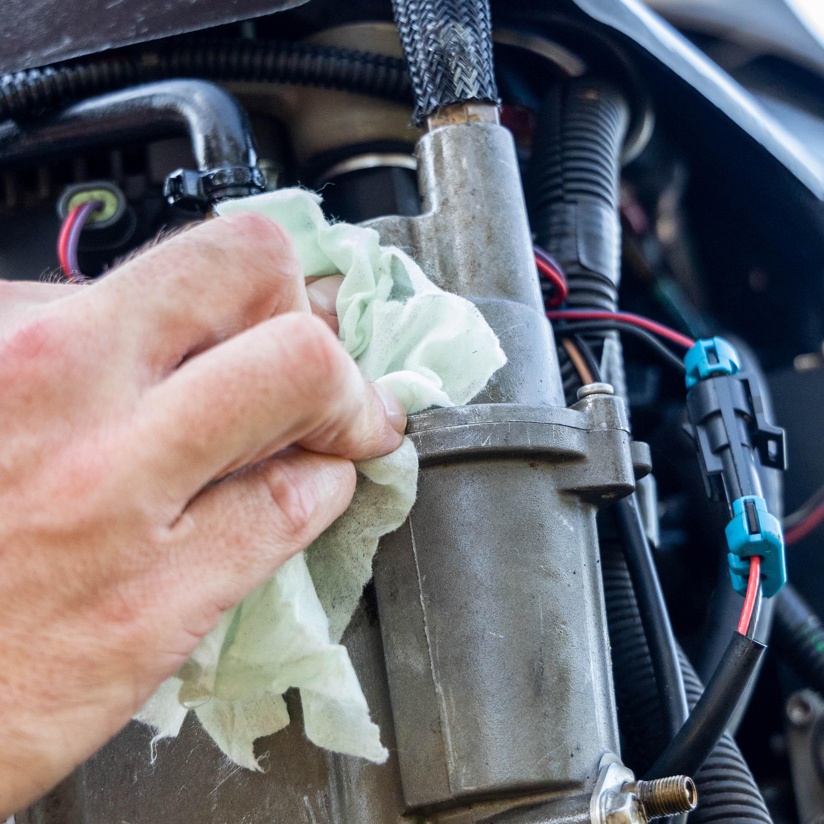 Marine & Tackle Saturated Wipes - Clenzoil Unlimited